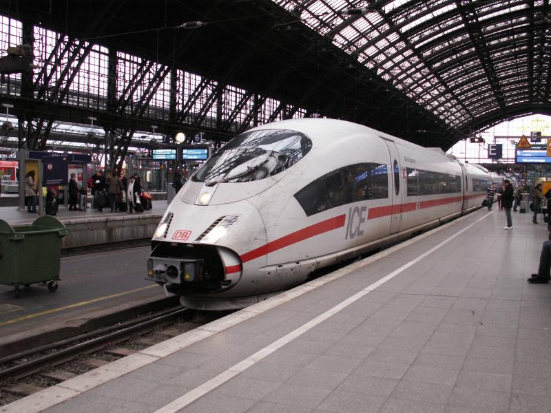 Treno ICE in stazione