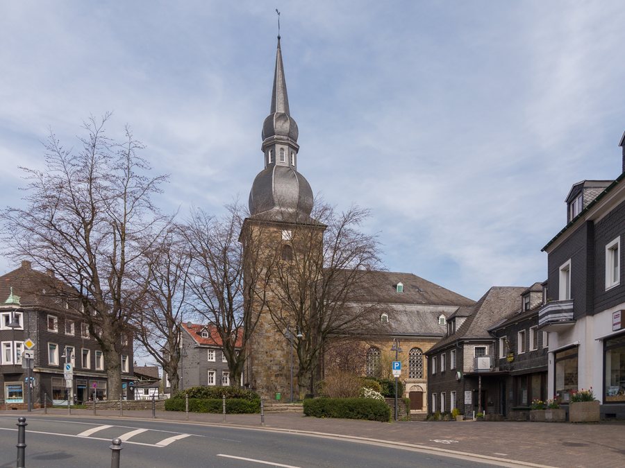 File:Niedersprockhövel, die evangelische Kirche Dm6 foto2 2015-04-19 11.55.jpg