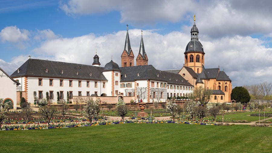 File:Kloster Seligenstadt.jpg
