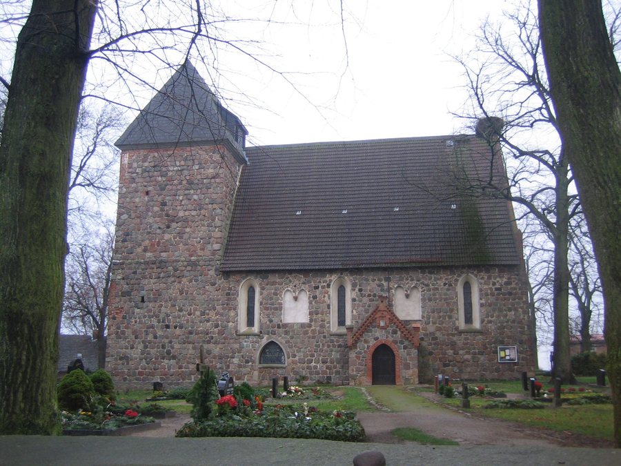 File:Alt-Käbelich-Kirche.jpg