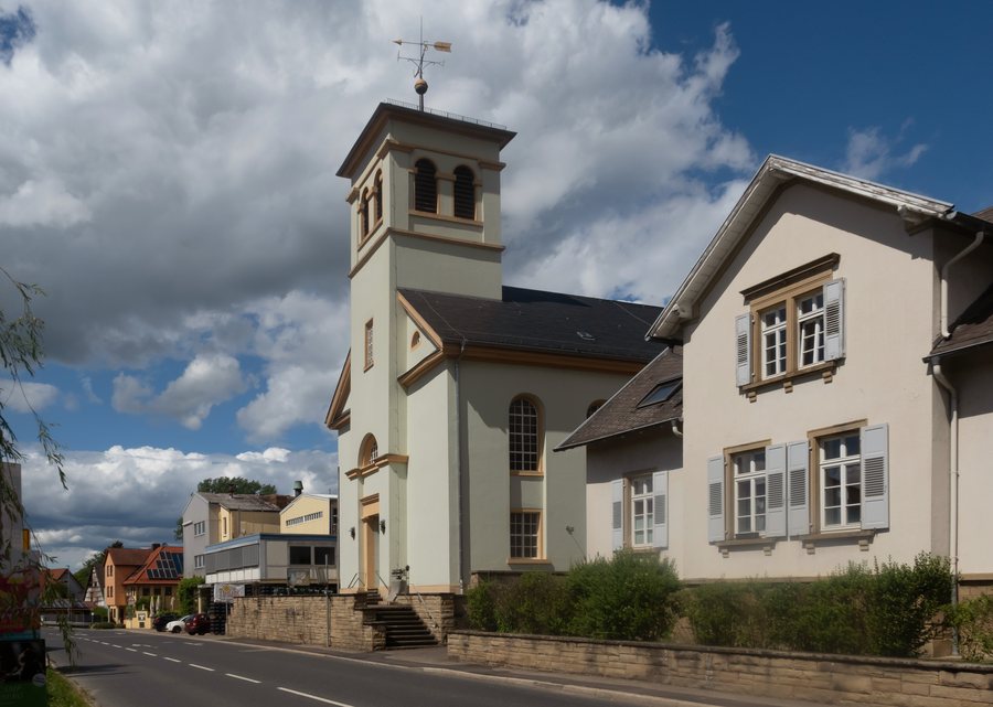 File:Zuzenhausen, de evangelische kerk IMG 2232 2022-05-24 15.19.jpg