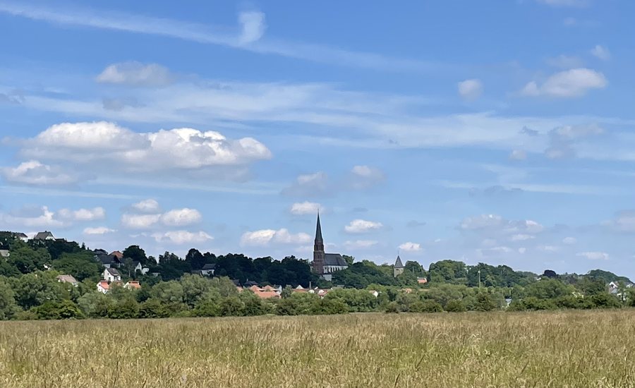 File:Skyline-der-stadt-froendenberg.jpg