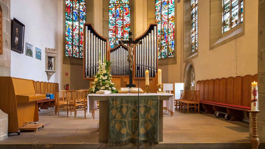 File:Kornwestheim Kornwestheim Kirchstraße 13 Evangelische Kirche St. Martin II.jpg