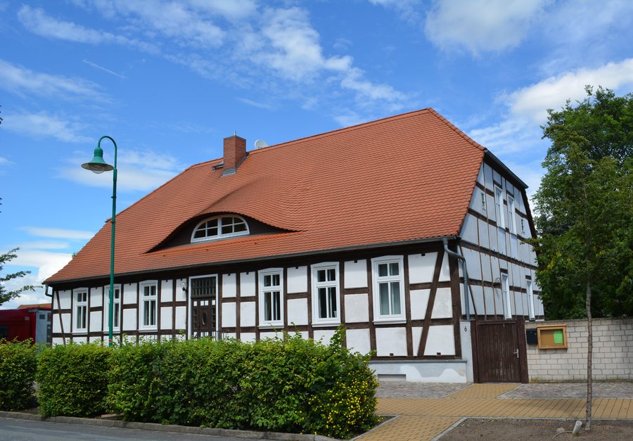 File:Rhinow Marktplatz 6.JPG