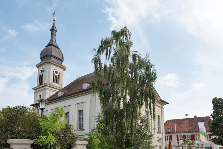 Ehemalige Hofkirche von Triesdorf und Evangelisch-Lutherische Pfarrkirche St. Georg
