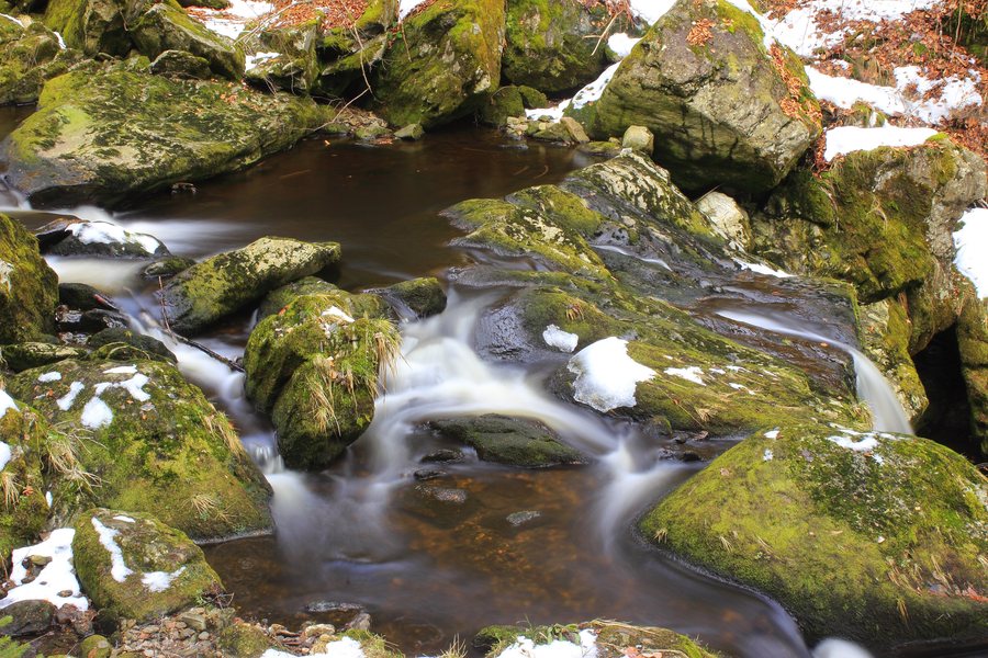 Steinklamm bei Spiegelau im Naturpark Bayerischer Wald im Frühling 2