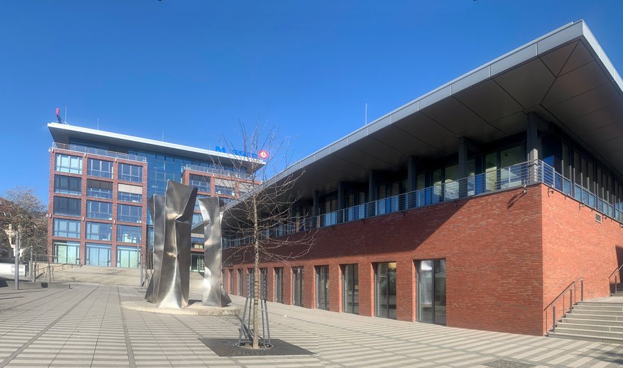 File:Bad Soden am Taunus, Adolf-Messer-Forum.jpg