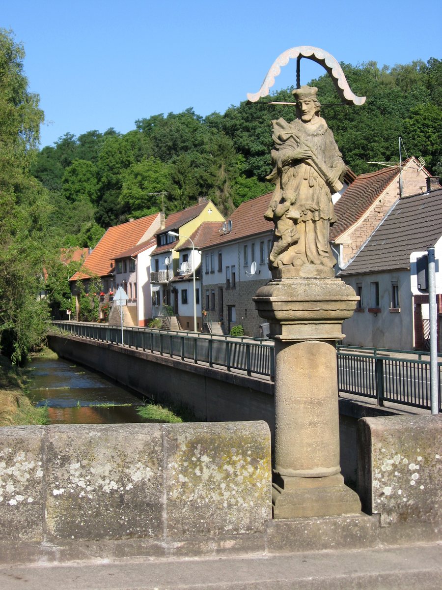 Statue des Johannes Nepomuk in Schweisweiler