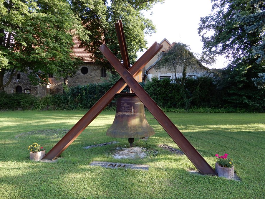 Friedensglocke Ermsleben 01