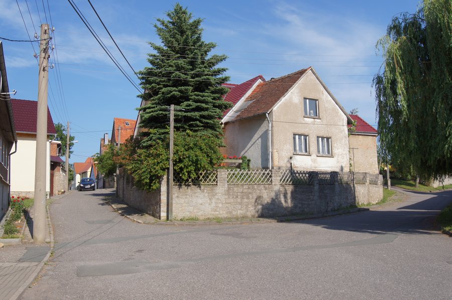 File:Lehnstedt 2011-06-03 01.jpg