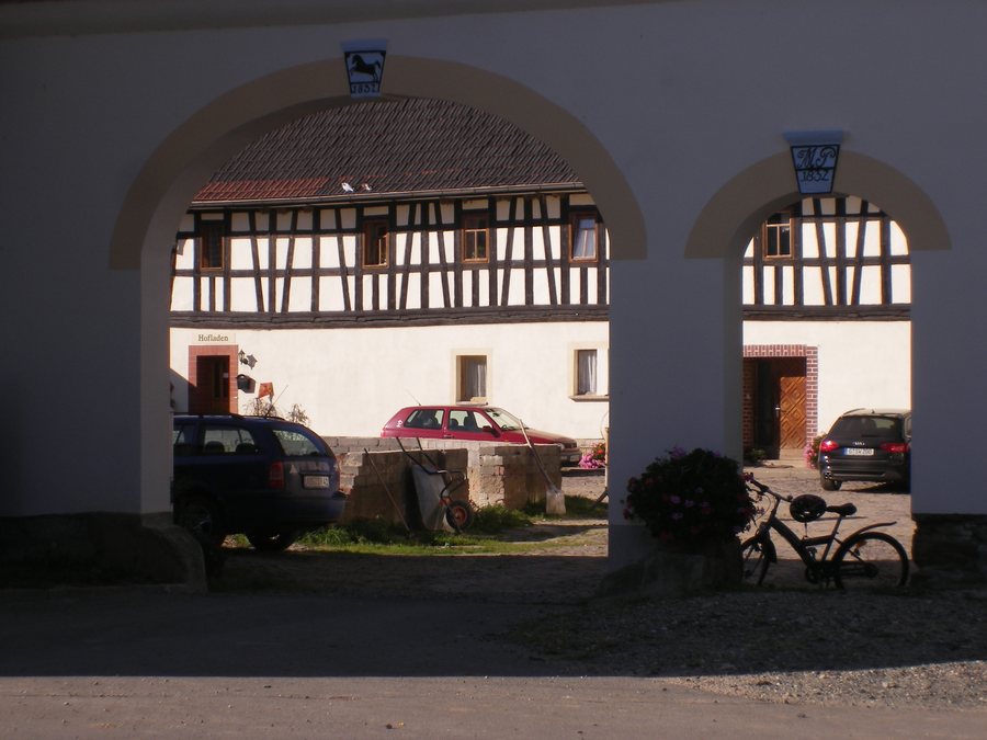 File:Hoftor Göllnitz.jpg
