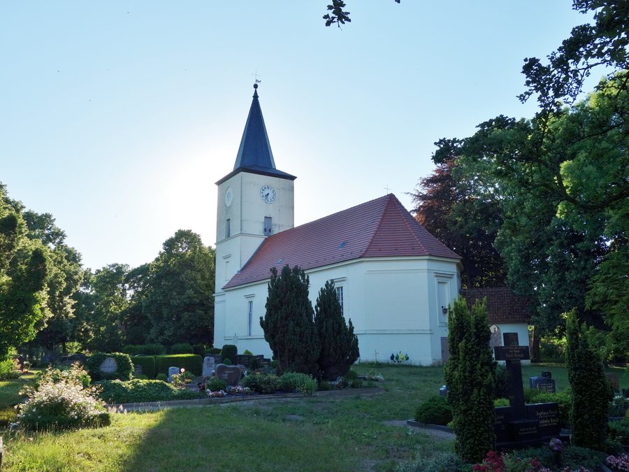 Dorfkirche Garlitz (Havelland) 2016 SE