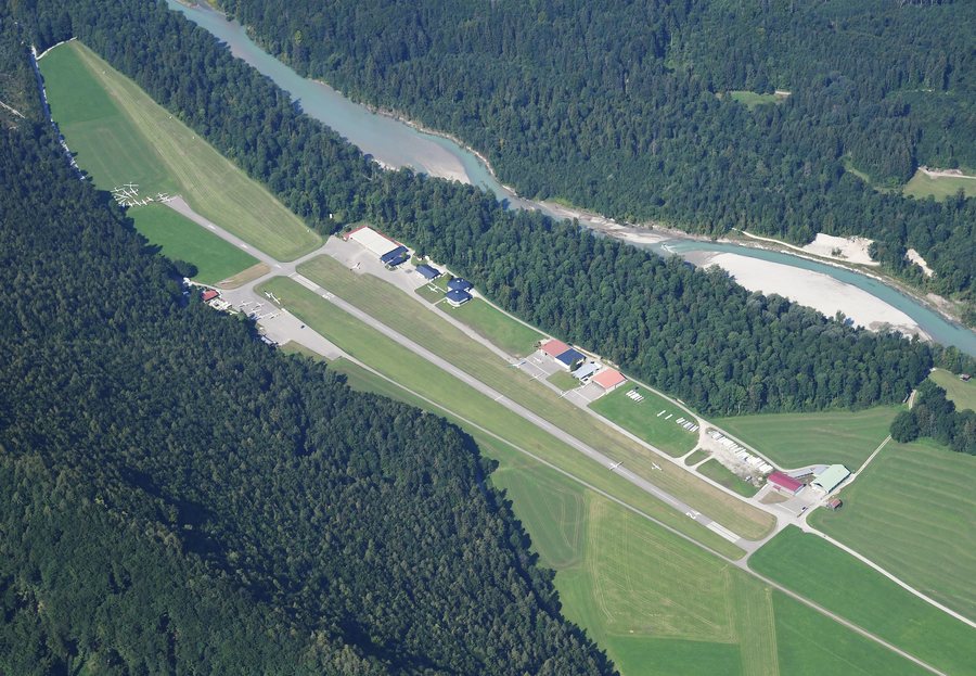 Aerial image of the Unterwössen gliding site