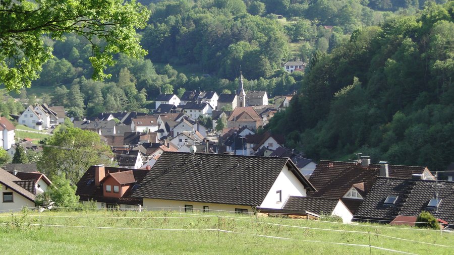 File:Heigenbrücken view.jpg