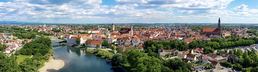 File:Historischer Stadtkern Straubing 03.jpg