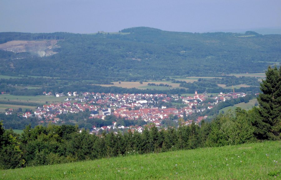 Bischofsheim viewed from the south with the Lange Rhön