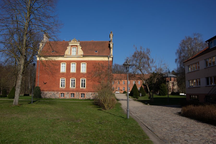 File:Schloss Meyenburg 2021 01.jpg
