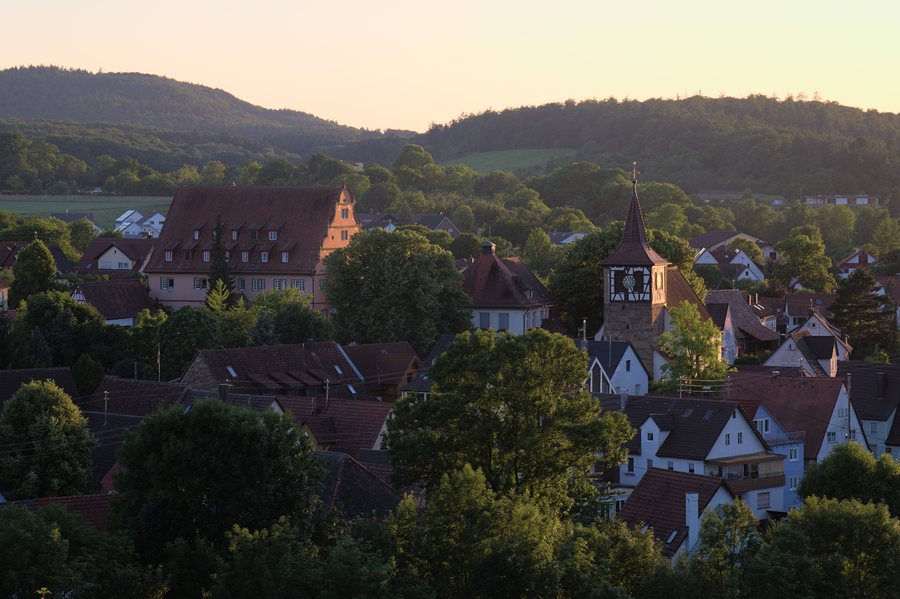 File:Blick auf Zaberfeld vom Spitzenberg - Juni 2022.jpg