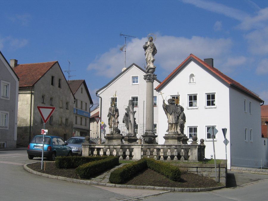 File:Mariensäule.JPG