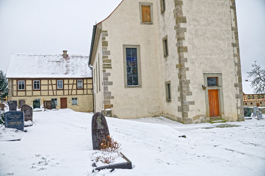 File:Dorfstraße 18, D-5-71-111-1 Adelshofen 20230122 0049.jpg