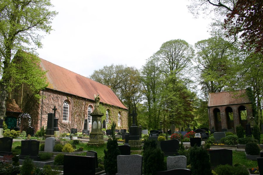 File:ChurchNortmoor.JPG