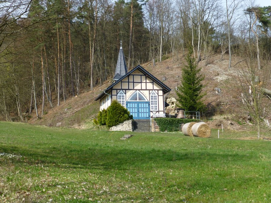 File:Kapelle Volkerode.JPG
