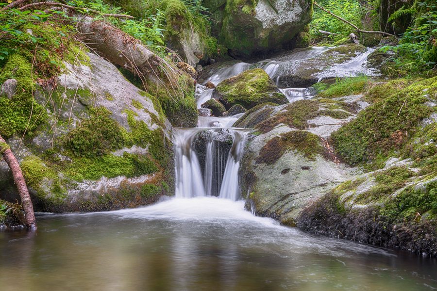 File:Kleines Wiesental - Klemmbach-Wasserfälle Bild 1.jpg