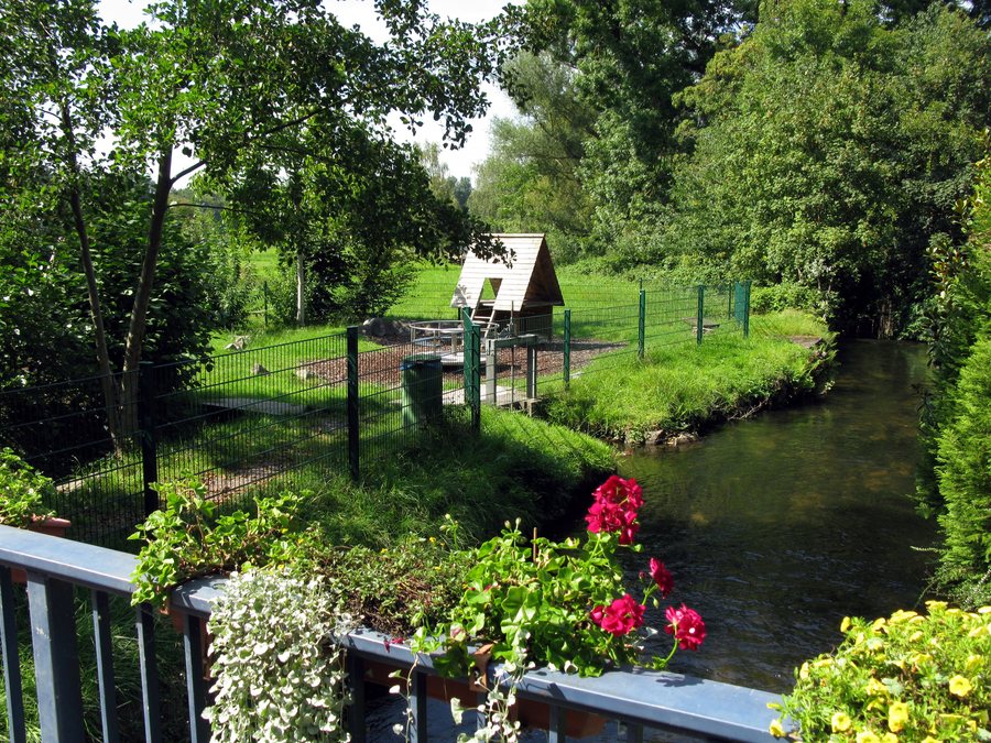 File:Mühlbach in Vörstetten.jpg
