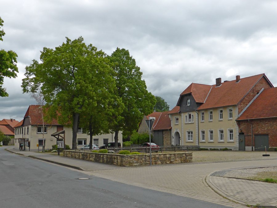 File:Bahrdorf Markt.jpg