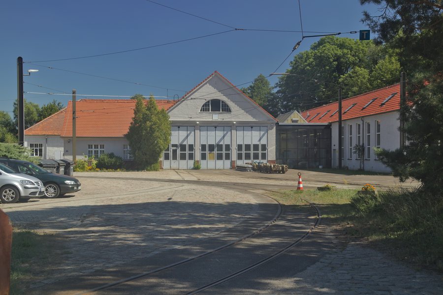 File:2018-08-06 DE Schöneiche bei Berlin, Betriebshof Schöneicher-Rüdersdorfer Straßenbahn (49674238672).jpg