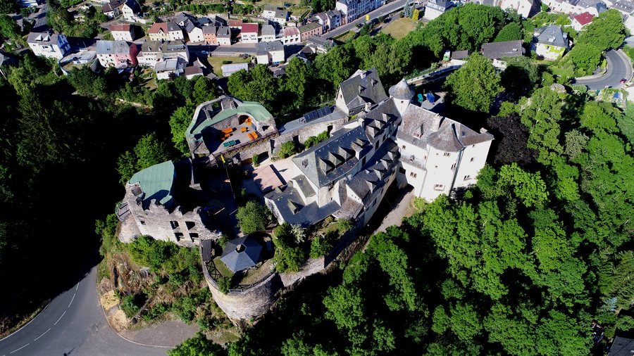 File:Neuerburg (Burg) 014.jpg