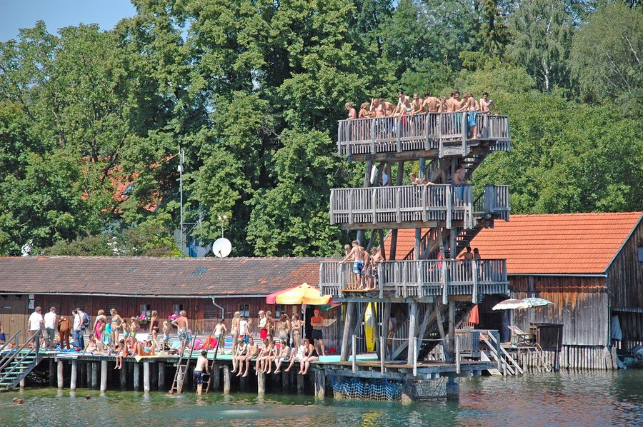 File:Strandbad Utting am Ammersee.jpg