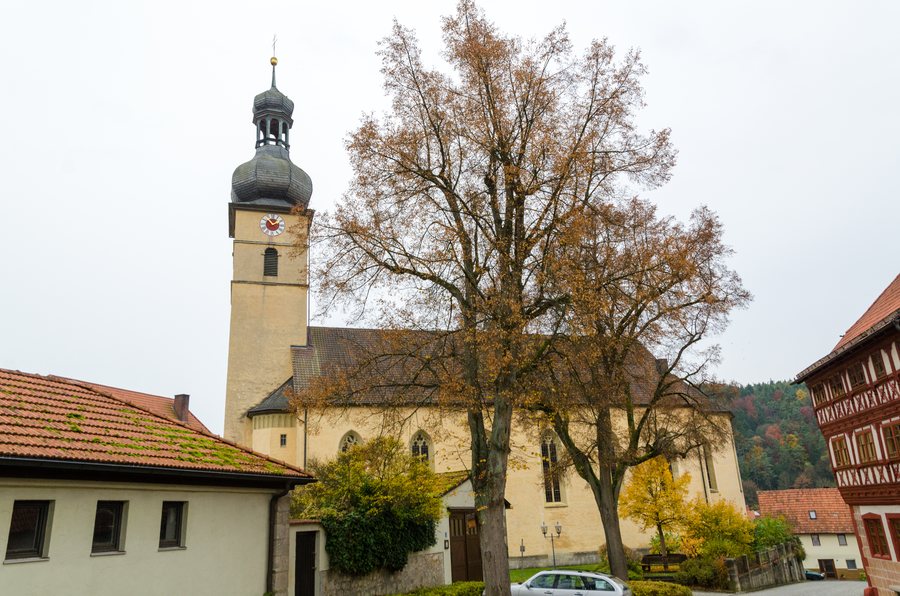 File:Stockheim, Am Tanzberg, Katholische Pfarrkirche St. Vitus-001.jpg