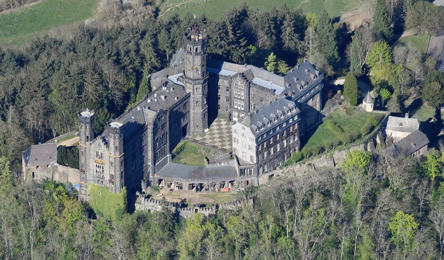 Aerial image of the Schaumburg Castle