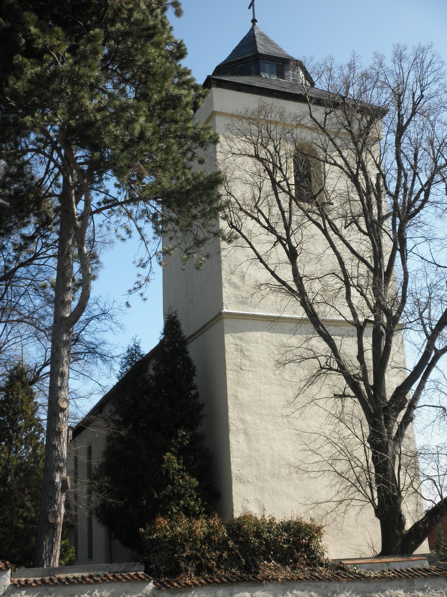 File:Kirchturm in Krölpa.JPG