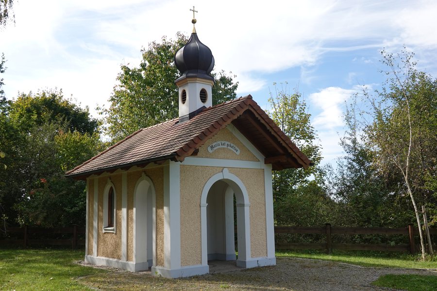 File:Marienkapelle Pliening 2.jpg