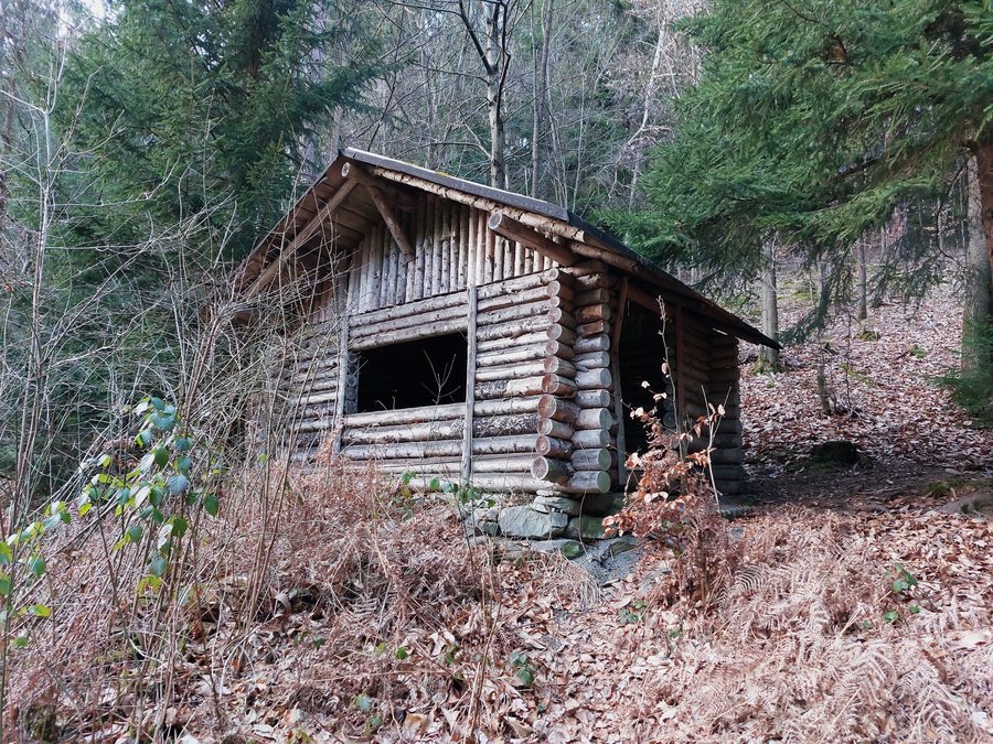 Schutzhütte am Teufelstalbach bei Hermsdorf