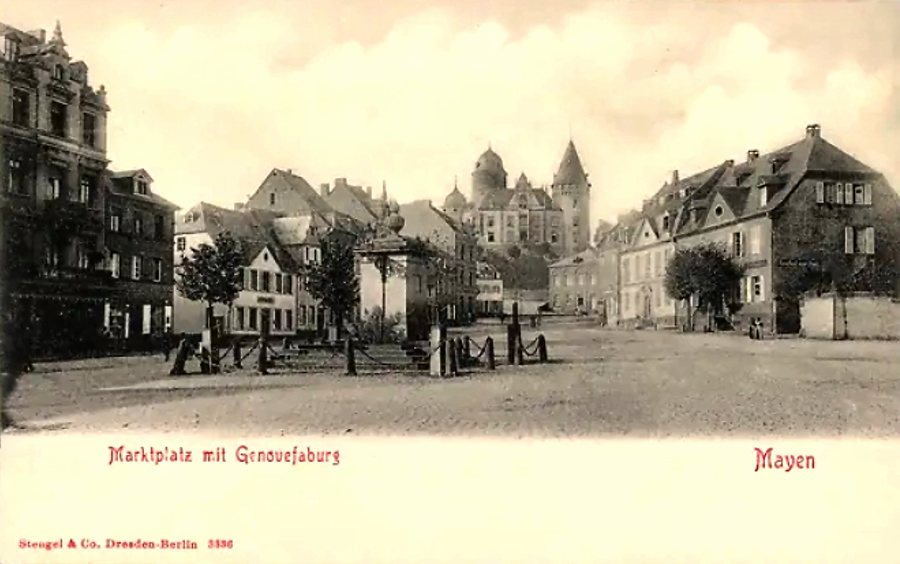 File:Mayen, Marktplatz mit Genovefaburg.jpg