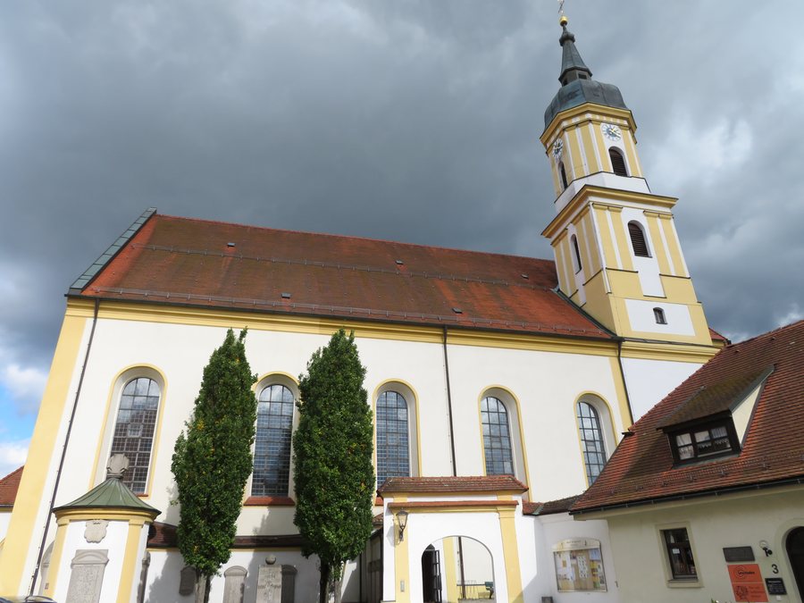 File:Kath. Stadtpfarrkirche St. Augustinus in Viechtach 05.jpg