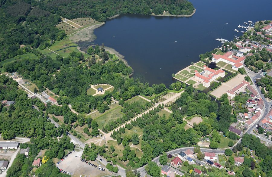 Aerial image of Rheinsberg Palace (view from the southeast)