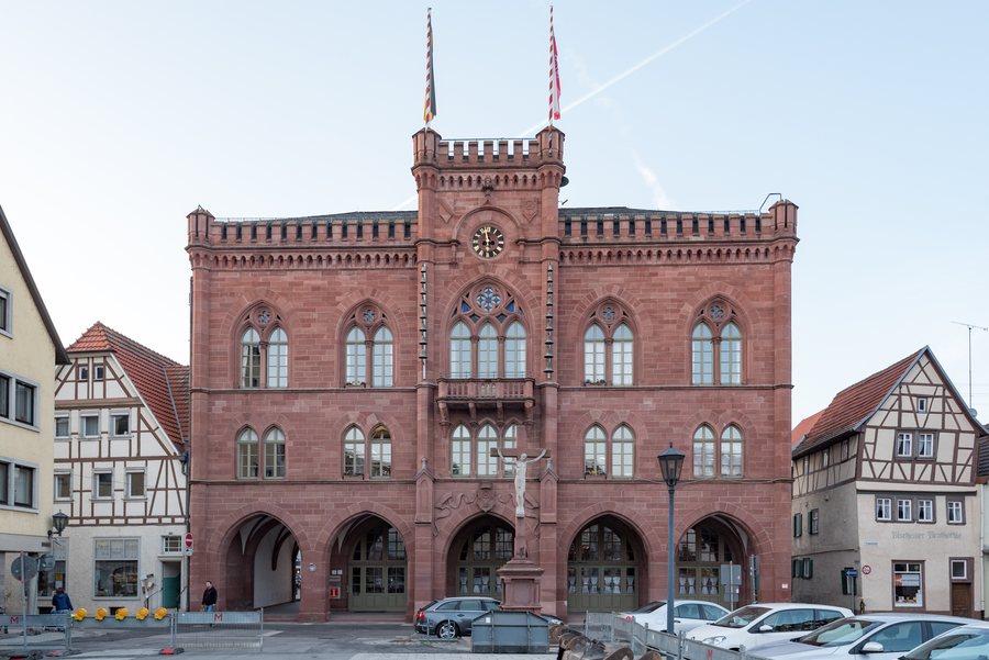 Tauberbischofsheim, Marktplatz 8, Rathaus