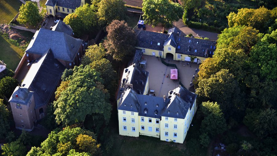 File:Schloss Alfter 013x.jpg