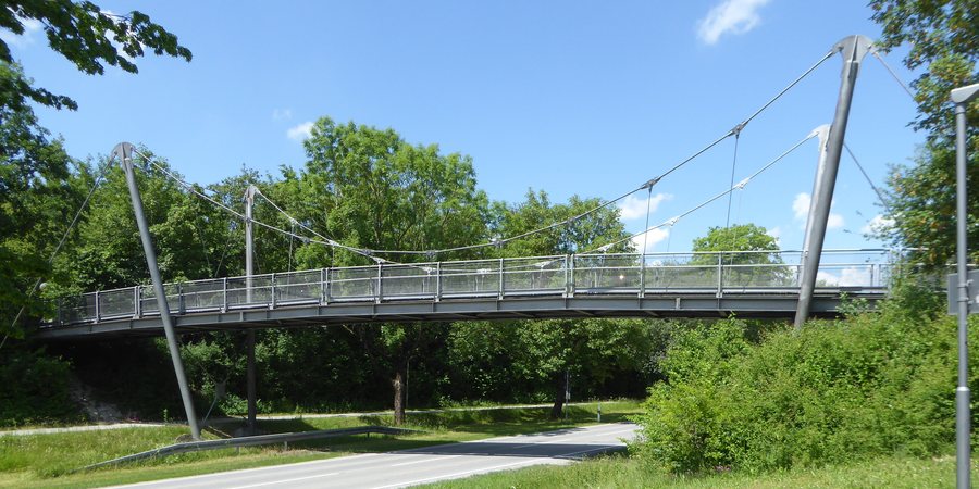 File:Poing, Brücke am Sportzentrum, 1.jpeg