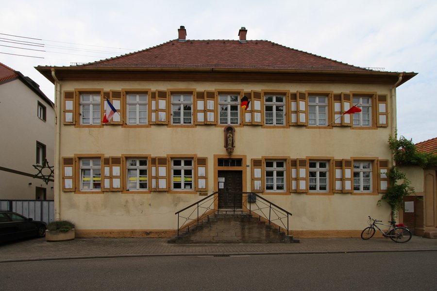 File:Zeiskam-260-Kronstr 39-Pfarrhof-gje.jpg