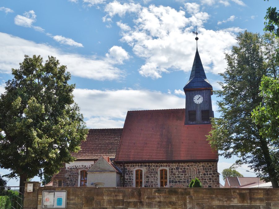 File:Dorfkirche Seeburg (Dallgow-Döberitz) 2018 N.jpg