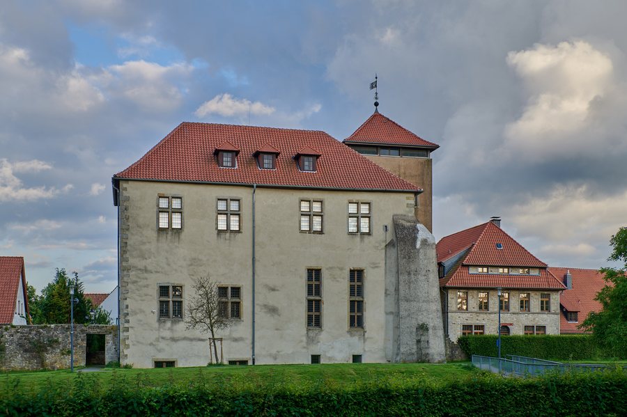 File:Horn, Burgstraße 13, Burg Horn-Bad Meinberg 20220609 0966.jpg