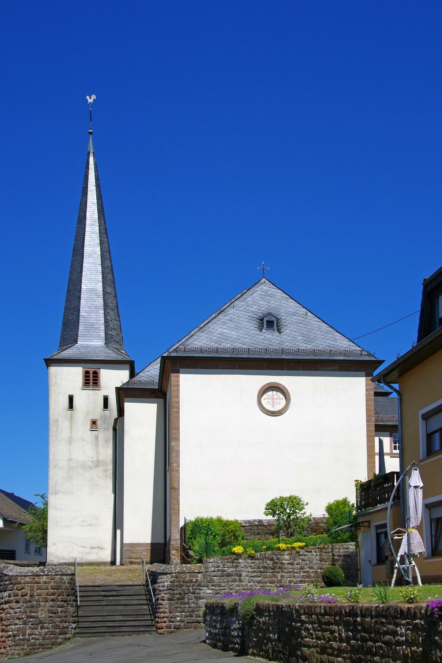File:St. Peter (Neidenbach) 01.jpg