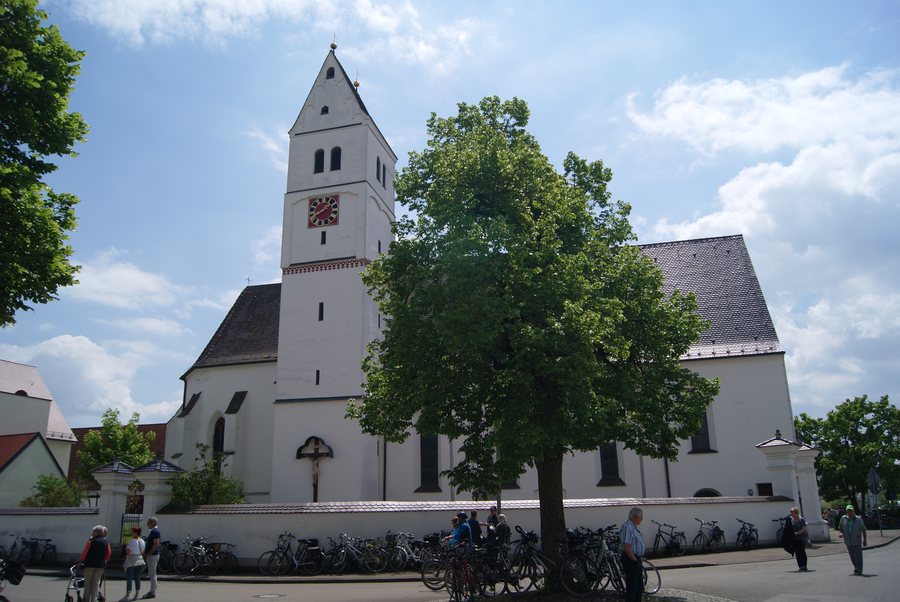 File:Kath. Pfarrkirche St. Peter und Paul-Holzheim.jpg