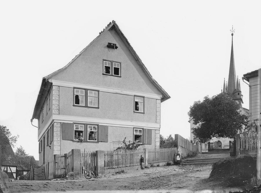 File:Dorf Fambach fm810922.jpg