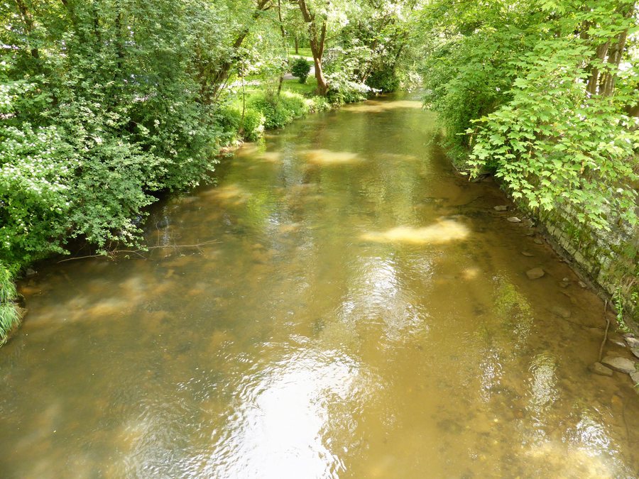 File:Fluss Teisnach in der Ortschaft Teisnach.jpg